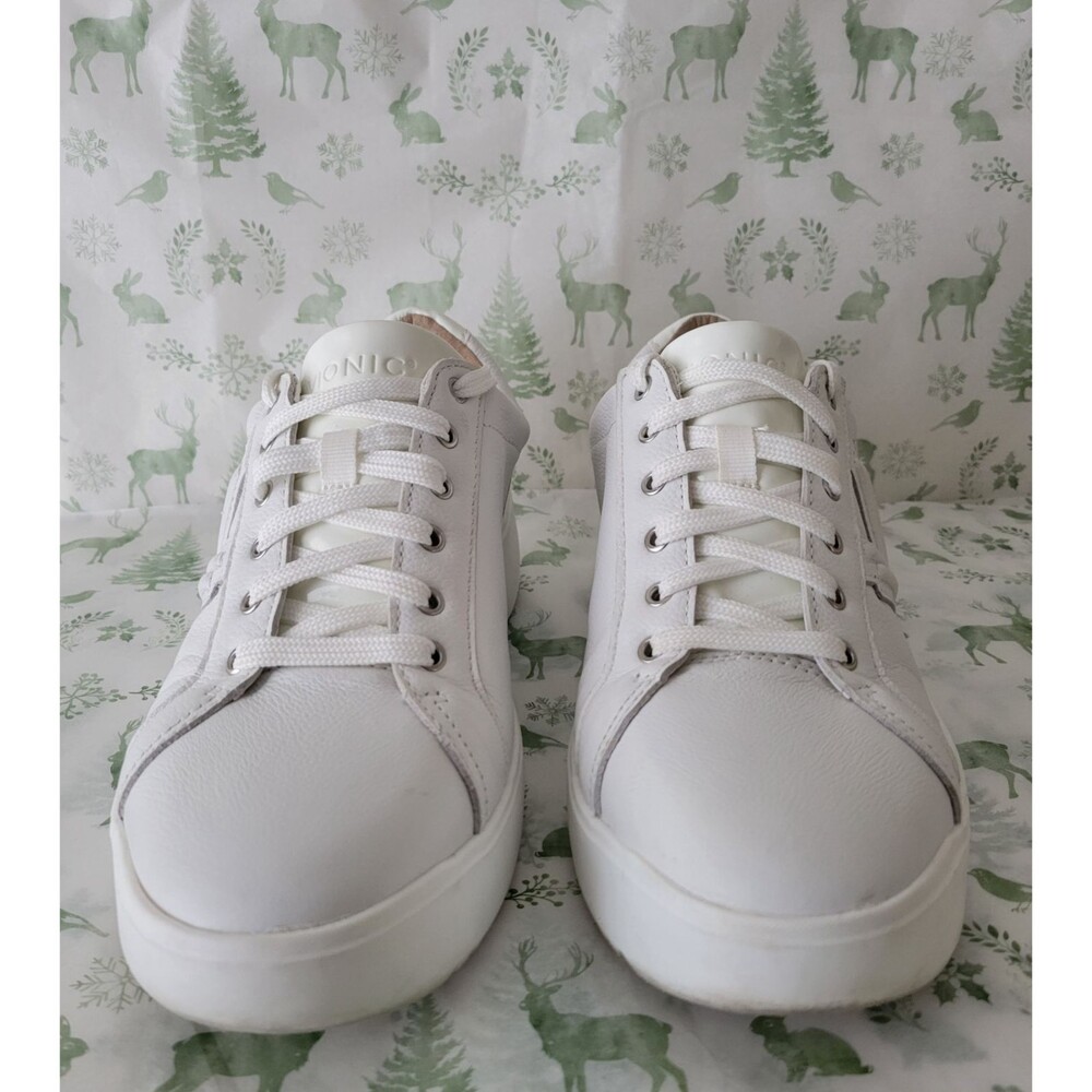 Vionic Kearny Women’s White Low Top Lace-Up Platform Leather Sneaker, Wide Fit - Picture 9 of 15